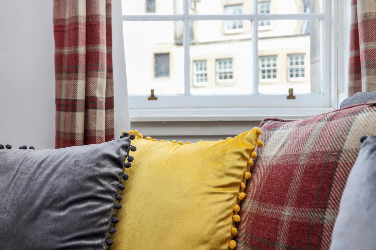 Joivy 1 Bed Flat, Heart Of Grassmarket Эдинбург Экстерьер фото