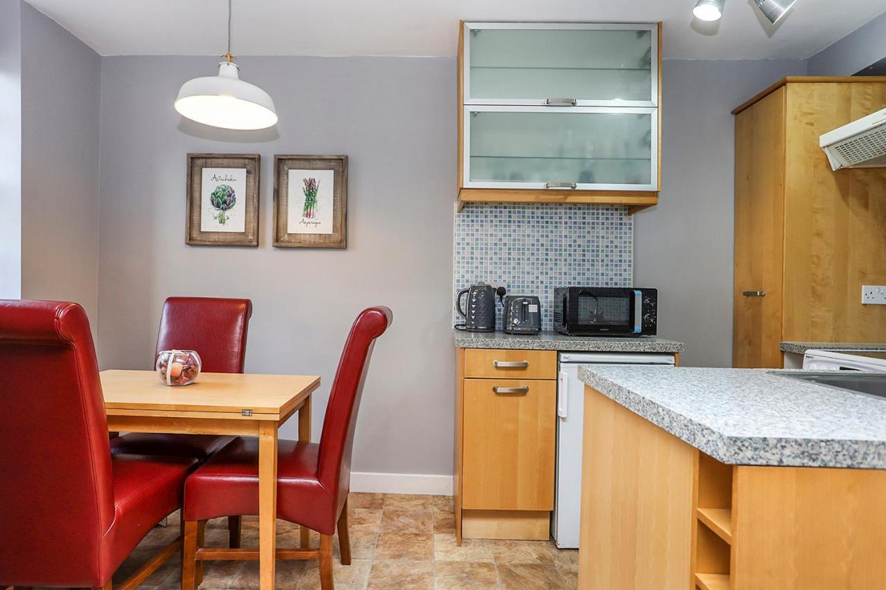Joivy 1 Bed Flat, Heart Of Grassmarket Эдинбург Экстерьер фото